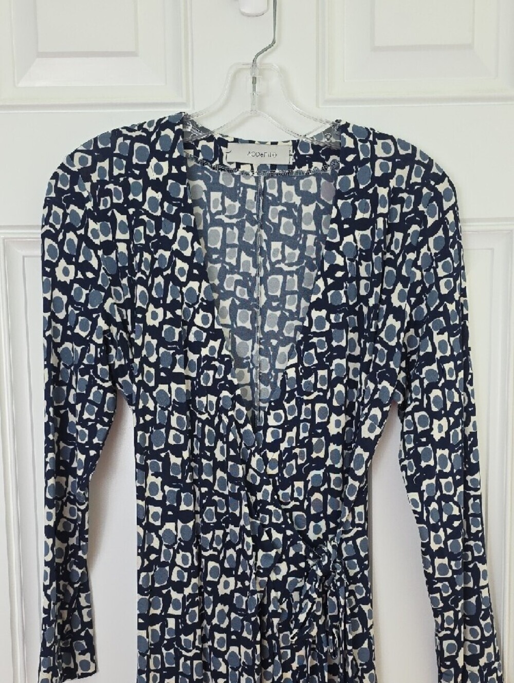 AGO e FILO Navy and White Geometric Long-Sleeve Wrap Dress.  Size 42 - Picture 3 of 14